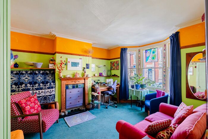 3 Bedroom Terraced House For Sale In Fraser Street, Windmill Hill, BS3