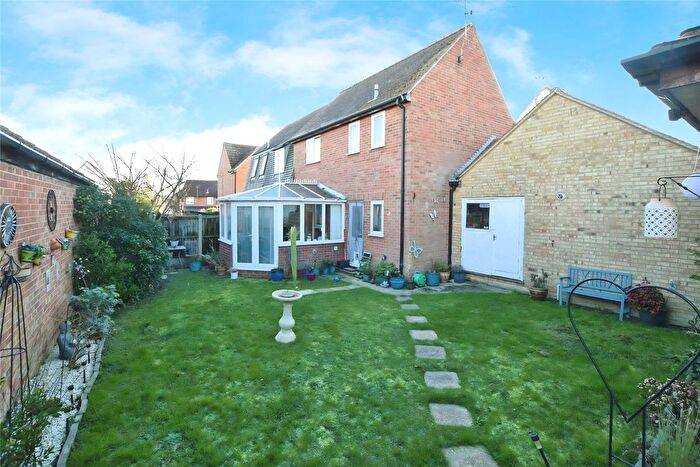 2 Bedroom Semi-detached House For Sale In Elliot Close, South Woodham Ferrers, Chelmsford, Essex, CM3