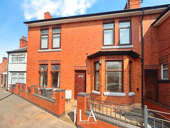 3 Bedroom Terraced House To Rent In Saltersford Road, Leicester, LE5