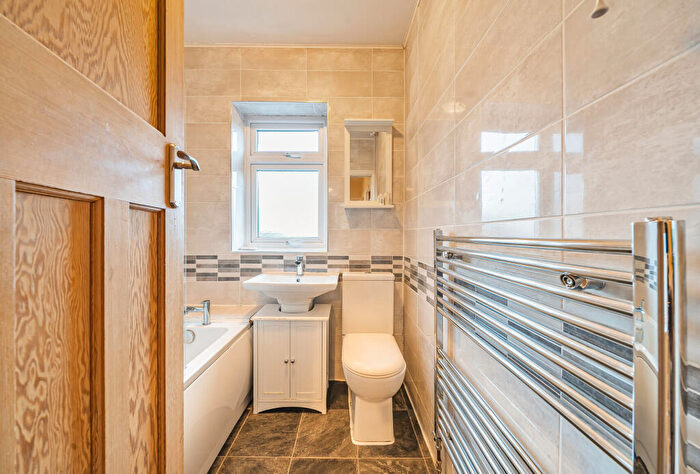 3 Bedroom End Of Terrace House For Sale In Greenbank Road, Hanham, Bristol, Gloucestershire, BS15