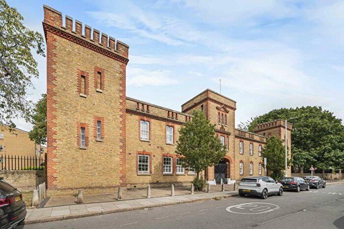 2 Bedroom Flat For Sale In The Keep, Kingston Upon Thames, KT2