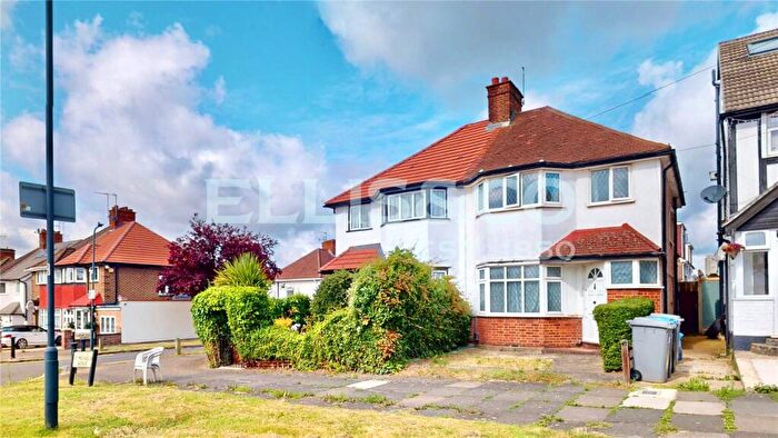 3 Bedroom Semi-Detached House For Sale In St. Michaels Avenue, Wembley, HA9
