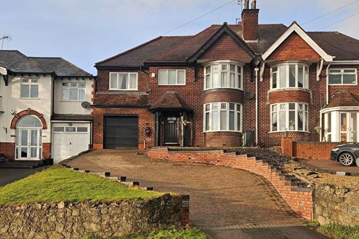 4 Bedroom Semi Detached House For Sale In Manor Lane, Halesowen, B62