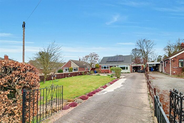 2 Bedroom Property For Sale In Brigg Road, South Kelsey, LN7