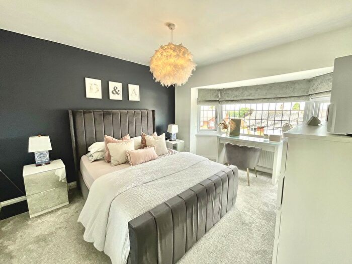 3 Bedroom Semi-detached House For Sale In Lindley Place, Stoke-On-Trent, ST3