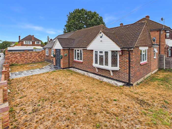 3 Bedroom Detached Bungalow For Sale In Wolsey Drive, Walton-On-Thames, KT12