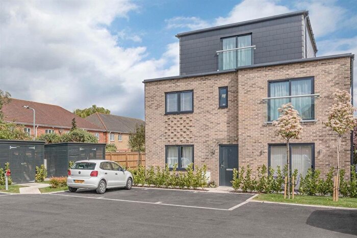 1 Bedroom Flat For Sale In Nascot Place, Oakley Green, Windsor, SL4