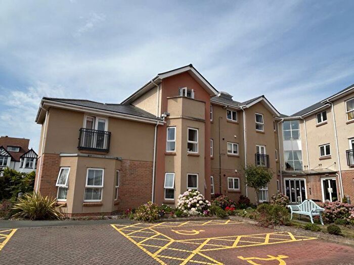 2 Bedroom Flat For Sale In Abbey Road, Llandudno, LL30