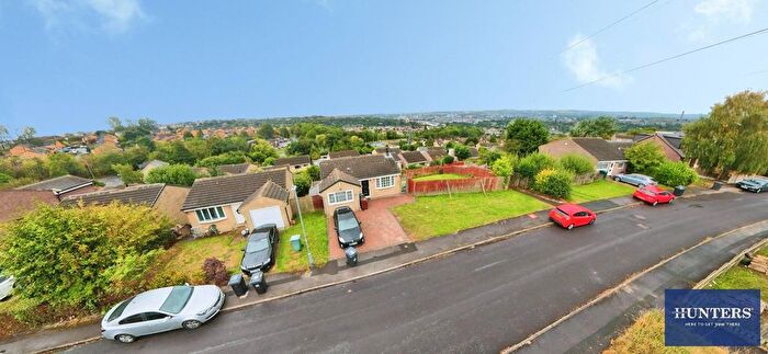 3 Bedroom Detached House For Sale In Lichfield Mount, Bradford, BD2