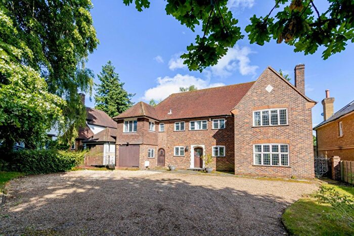 6 Bedroom Detached House For Sale In Chestnut Avenue, Rickmansworth, WD3