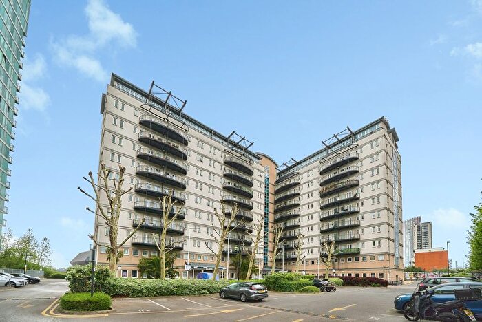 2 Bedroom Flat For Sale In High Street, London, E15