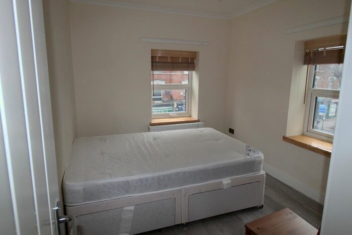 3 Bedroom Flat To Rent In Uxbridge Road, London, W7