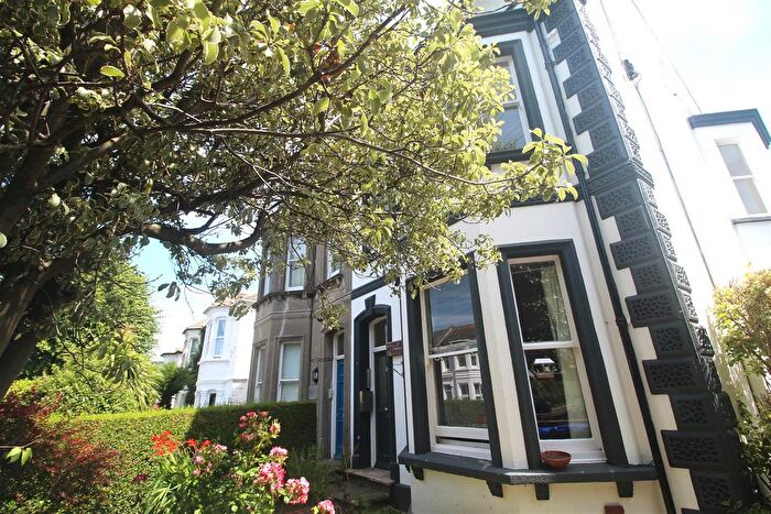 1 Bedroom Flat For Sale In Oxford Road, Worthing, BN11
