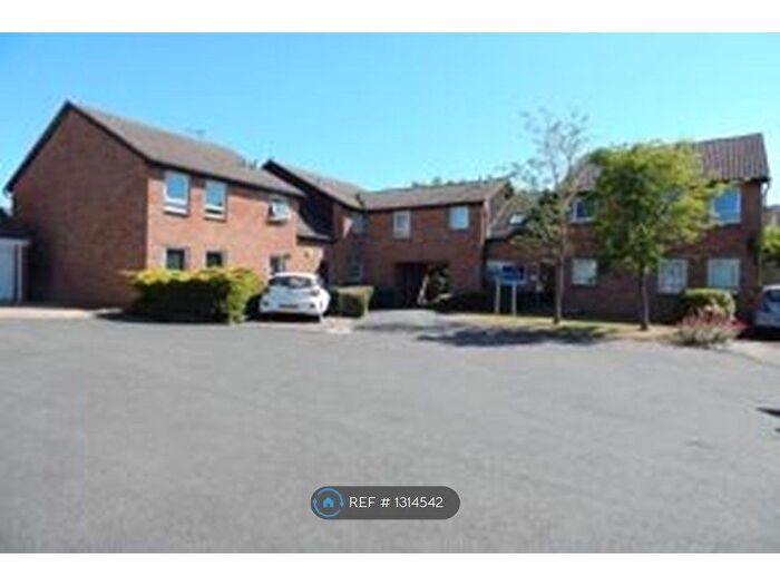 Studio To Rent In Framlingham Grove, Kenilworth, CV8