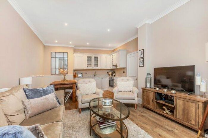 1 Bedroom Flat To Rent In Cranley Gardens, London, SW7