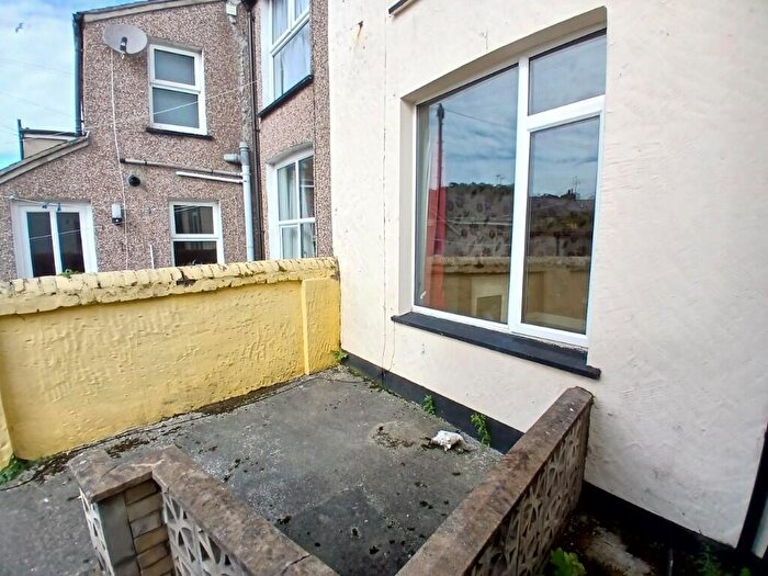 3 Bedroom End Of Terrace House For Sale In Bangor, Gwynedd, LL57