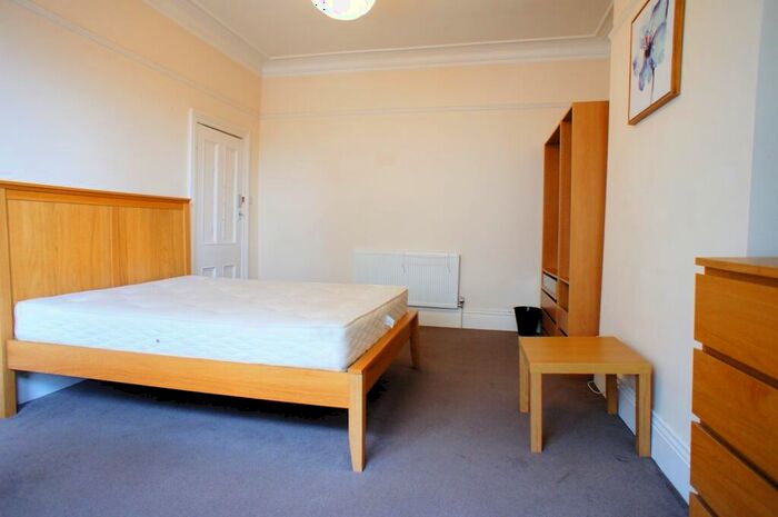 3 Bedroom Flat To Rent In Grantham Road, Newcastle Upon Tyne, NE2