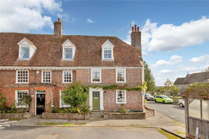 3 Bedroom Semi Detached House For Sale In The Square, Lenham, Maidstone, Kent, ME17