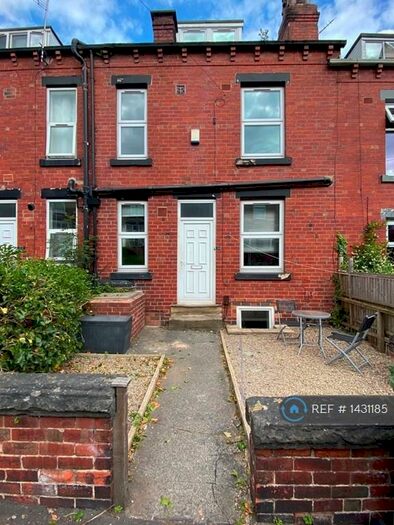 3 Bedroom Terraced House To Rent In Highbury Terrace, Leeds, LS6