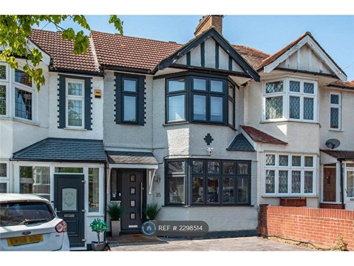 3 Bedroom Terraced House To Rent In Crownhill Road, Woodford Green, IG8
