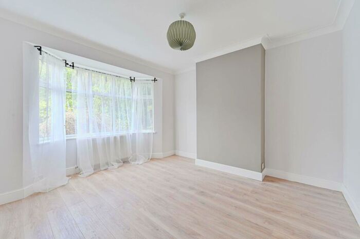 2 Bedroom Maisonette To Rent In Kirkdale, Sydenham, London, SE26