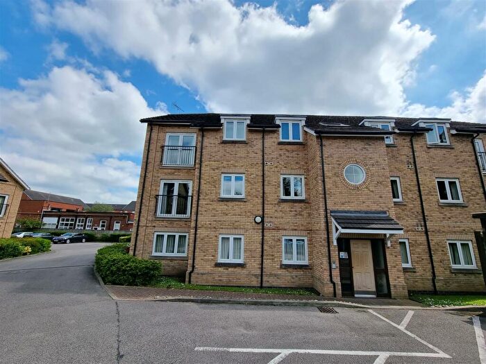 2 Bedroom Flat To Rent In Abbeyfields, Peterborough, PE2