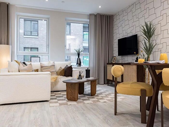 2 Bedroom Flat For Sale In Marram House, North Gate Park, N15