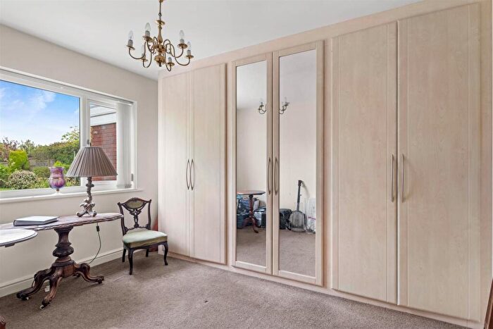 2 Bedroom Detached Bungalow For Sale In Old Ham Lane, Stourbridge, DY9