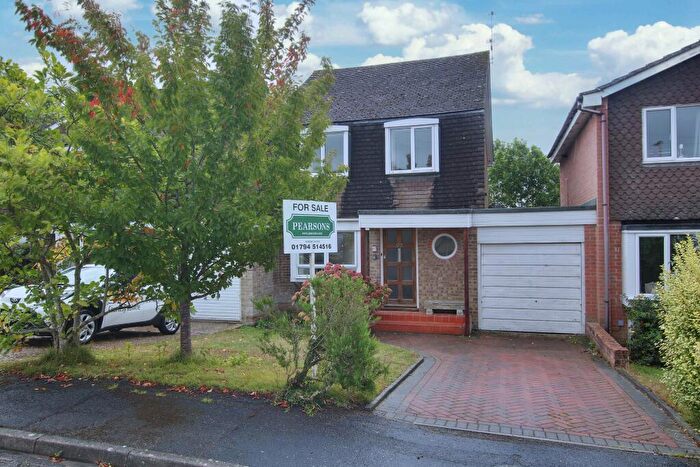 3 Bedroom Link Detached House For Sale In Romsey, SO51