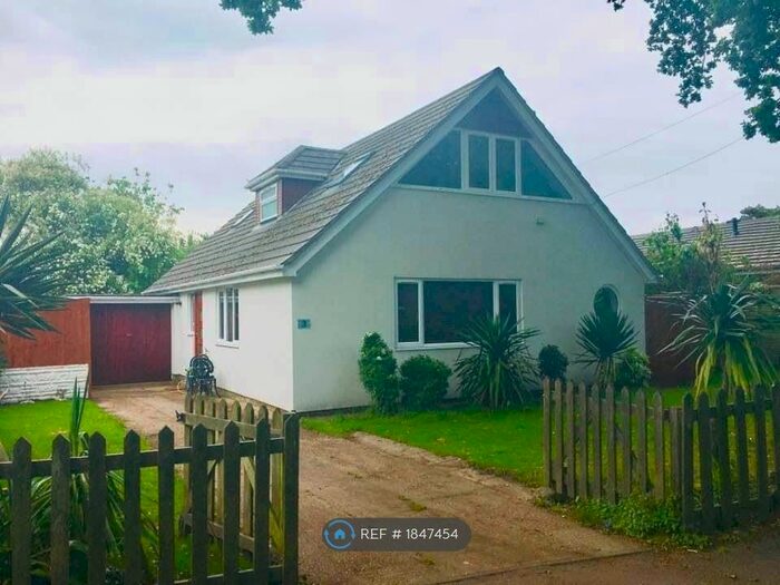 3 Bedroom Detached House To Rent In Crawshaw Road, Poole, BH14