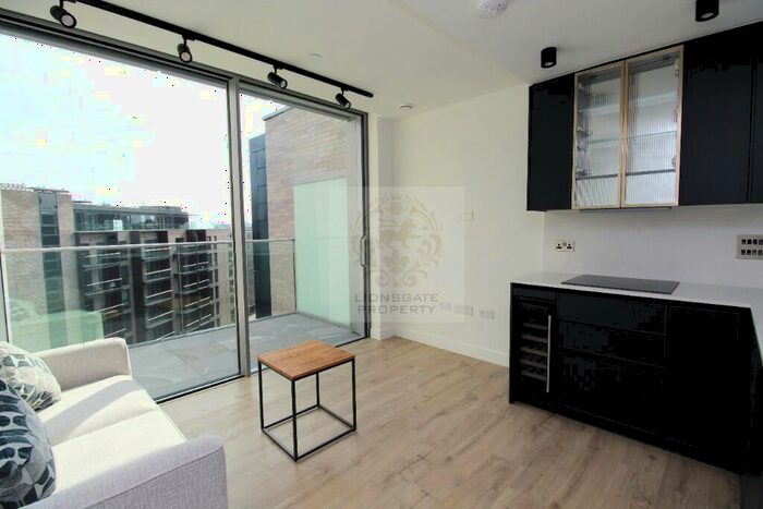 Apartment To Rent In City Road, London, EC1V