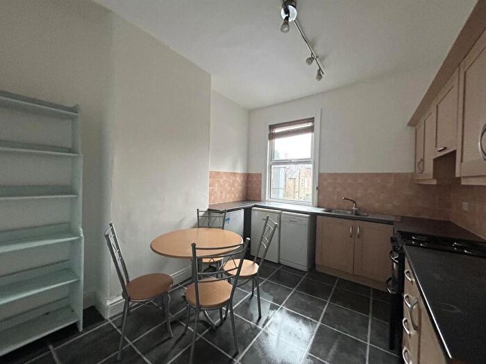 2 Bedroom Apartment To Rent In Hope Road, Sale, M33