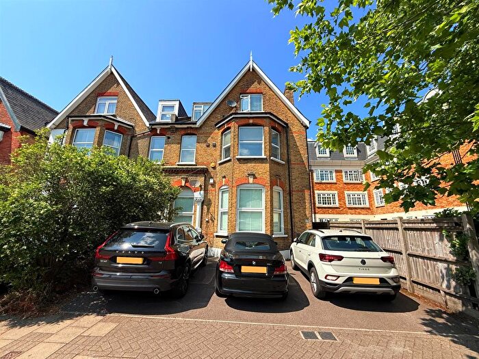 2 Bedroom Flat To Rent In Tweedy Road, Bromley, BR1