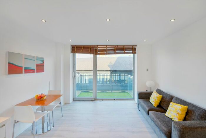 1 Bedroom Flat To Rent In Tower Bridge Road, London Bridge, SE1