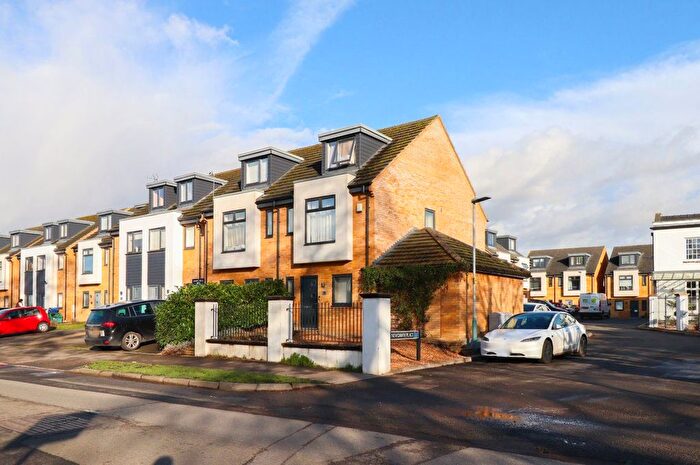 4 Bedroom Property To Rent In Newdawn Place, Cheltenham, GL51