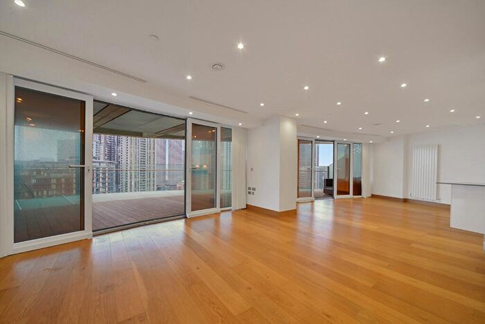 3 Bedroom Apartment To Rent In Crossharbour Plaza London, E14