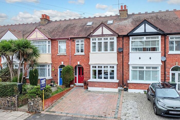 3 Bedroom Terraced House For Sale In Hillingdon Road, Gravesend, Kent, DA11