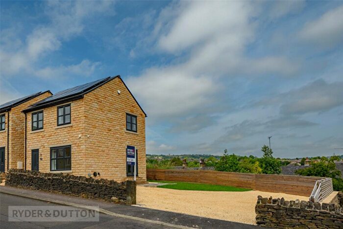3 Bedroom Detached House For Sale In Cowlersley Lane, Huddersfield, West Yorkshire, HD4