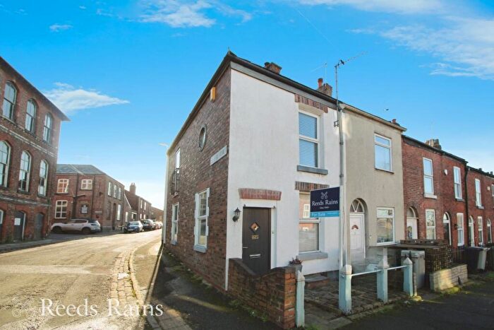 2 Bedroom End Of Terrace House For Sale In Brook Street, Macclesfield, Cheshire, SK11