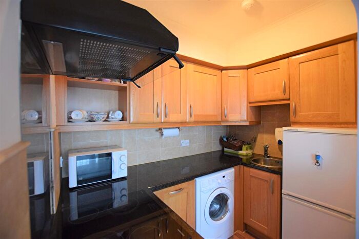1 Bedroom Flat To Rent In Elgin Road, Seven Kings, IG3
