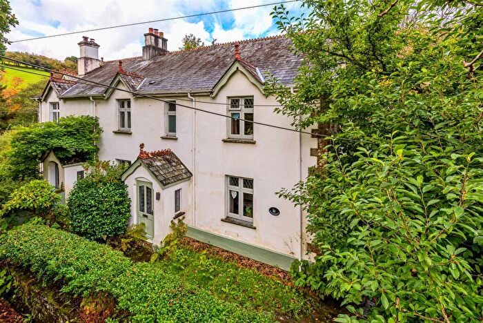 4 Bedroom Semi-Detached House For Sale In Harrowbarrow, Callington, PL17