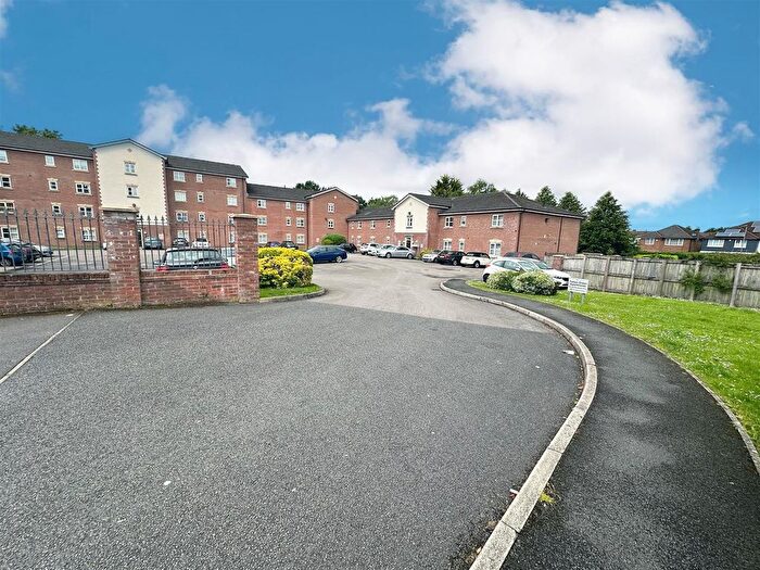 2 Bedroom Flat For Sale In Lawnhurst Avenue, Wythenshawe, Manchester, M23