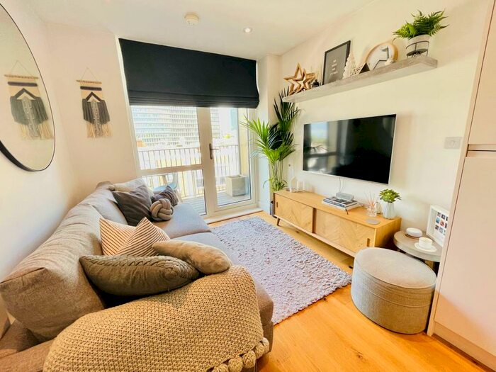 1 Bedroom Apartment To Rent In Central Cross Apartments, CR0