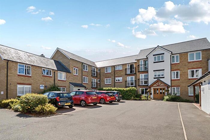 1 Bedroom Retirement Property For Sale In Sheldon Lodge, Berkhamsted, HP4