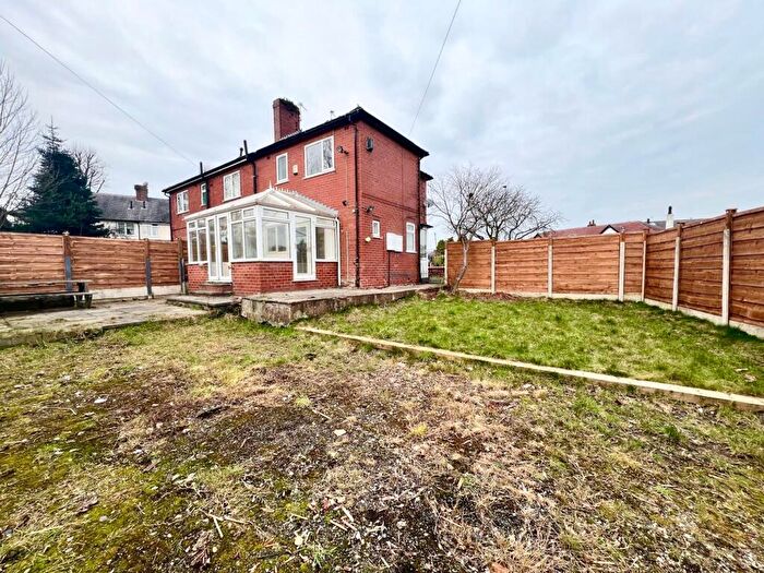 2 Bedroom Semi-Detached House For Sale In Leigh Road, Worsley, M28