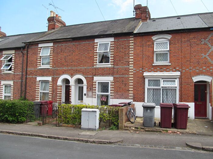 4 Bedroom Terraced House To Rent In Donnington Gardens, Reading, RG1