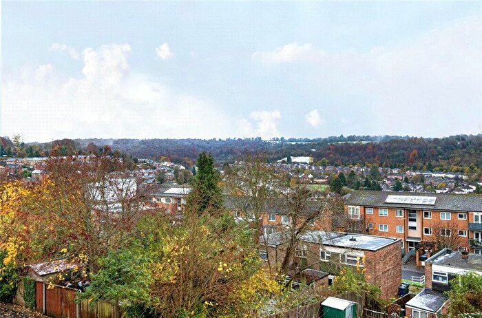 2 Bedroom Apartment For Sale In Windrush Drive, High Wycombe, Buckinghamshire, HP13