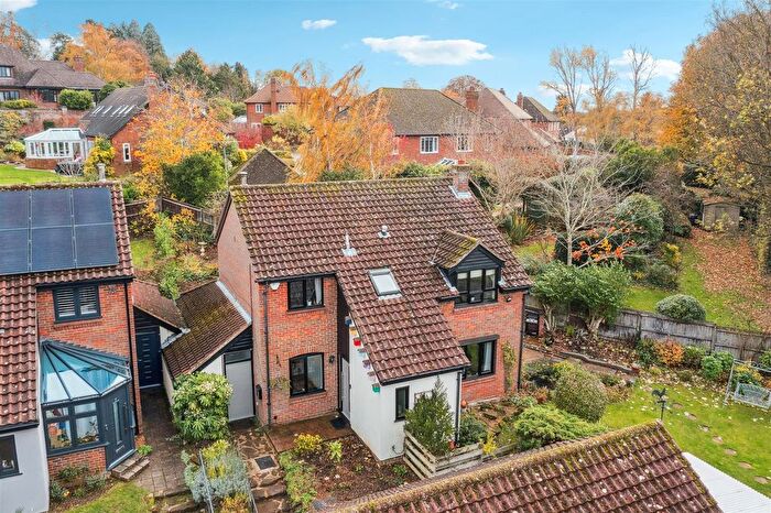 4 Bedroom Detached House For Sale In Naisby Drive, Great Brickhill, Buckinghamshire, MK17