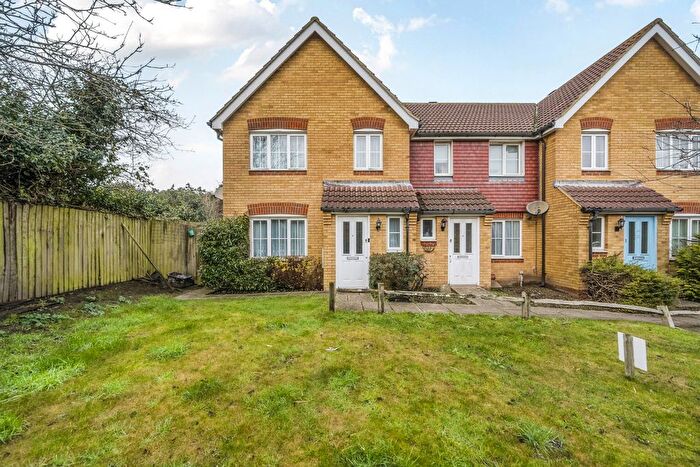 3 Bedroom End Of Terrace House For Sale In Pippin Close, Ash, CT3