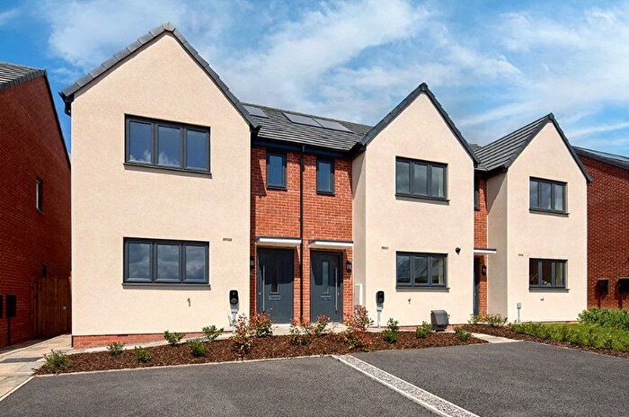 3 Bedroom Semi Detached House For Sale In Haslingden Road, Blackburn, Lancashire, BB2
